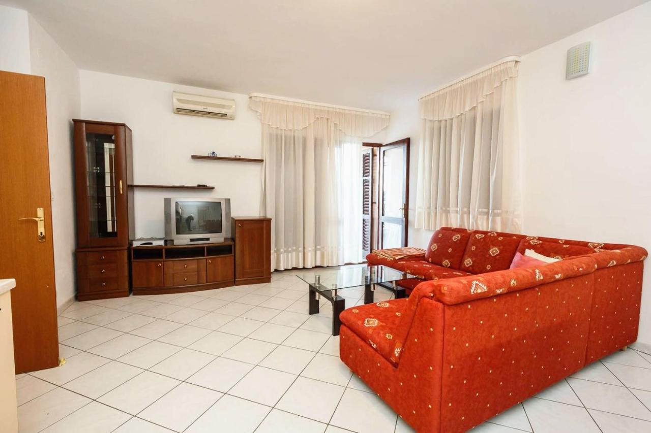 Apartments By The Sea Mastrinka, Ciovo - 4836 Trogir Eksteriør billede