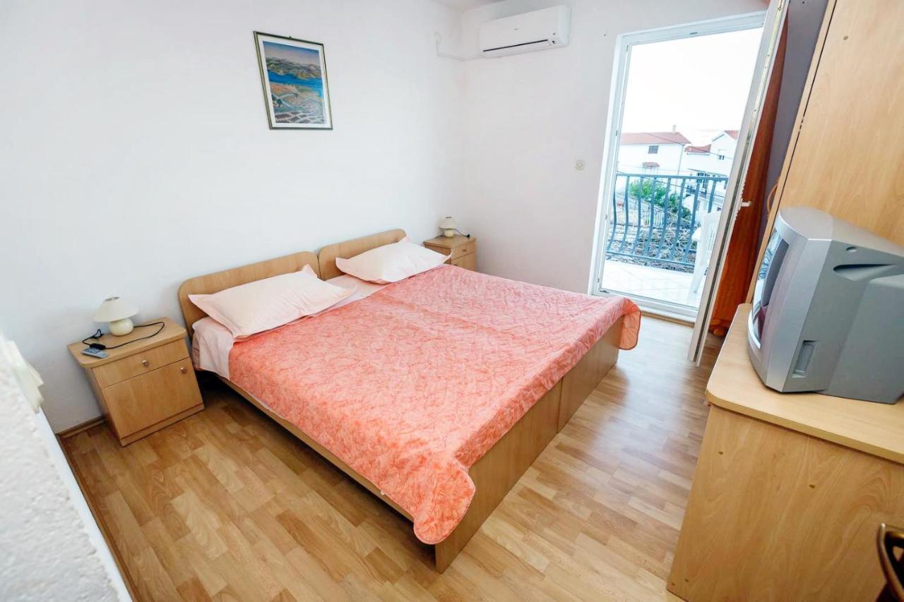 Apartments By The Sea Mastrinka, Ciovo - 4836 Trogir Eksteriør billede