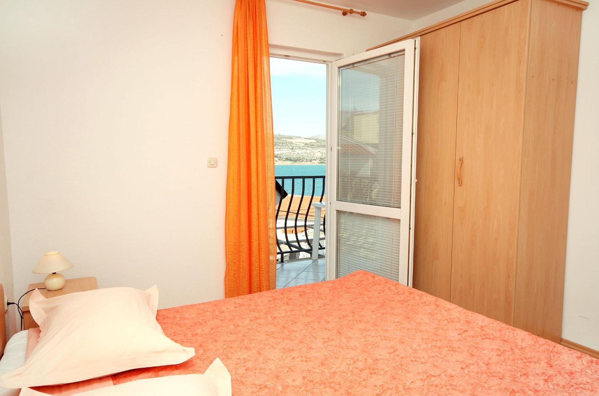 Apartments By The Sea Mastrinka, Ciovo - 4836 Trogir Værelse billede